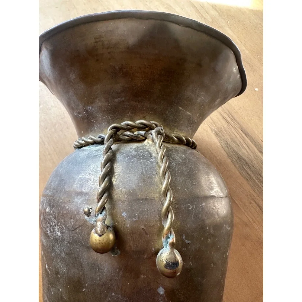 Vintage Hammered Brass Vase Ruffled Scalloped Rim Twisted Rope Detail 9‎ Inch